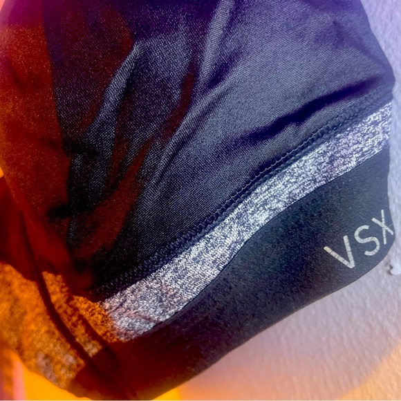 Victoria’s Secret limited edition VSX Black womens sports bra zip double padded - Picture 12 of 16